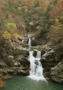 Sandan Taki, the principle part of Sandankyo (Photograph taken circa 1994)