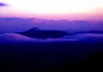 掛津山から望む深入山の夕景