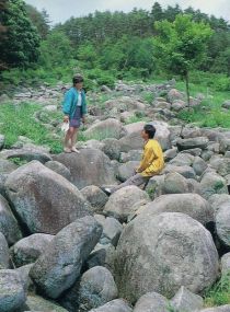It looks more like a big river made of rocks than a sea (Photograph taken circa 1994)