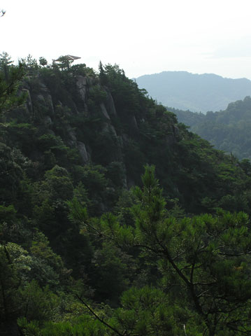 黒滝山・白滝山の縦走路から展望台